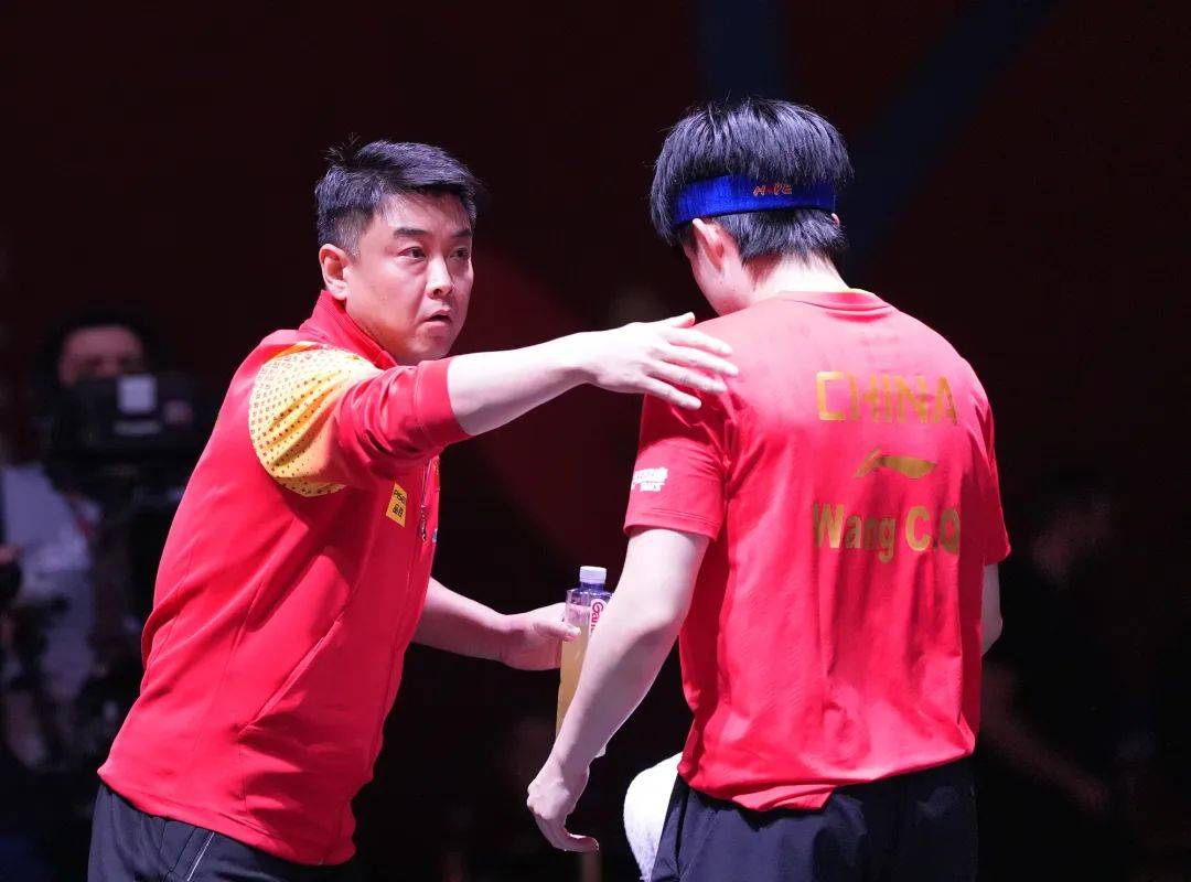 怎么开皇冠信用_王楚钦逆转西蒙怎么开皇冠信用，梁靖崑、王曼昱、王艺迪、陈幸同晋级8强 | 多哈世乒赛单打