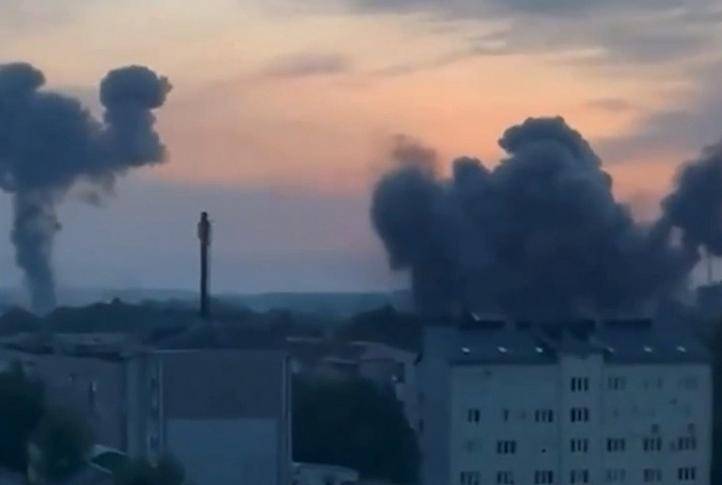 德国甲组联赛_俄罗斯大规模轰炸乌克兰德国甲组联赛，基辅被轰炸300分钟，特朗普指责泽连斯基：不应该招惹普京！