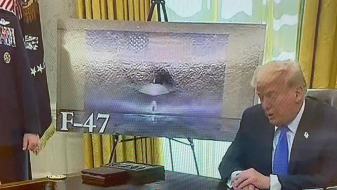 皇冠信用网出租_振奋！网友拍到2架歼-35伴飞歼-20皇冠信用网出租，中国歼-35批量服役了？