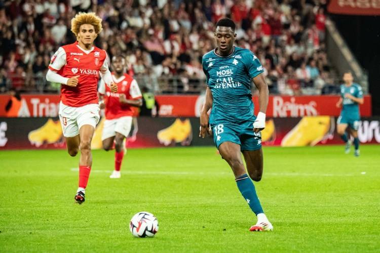 介绍个正网信用网址
_要价1500万镑介绍个正网信用网址
!太阳报:曼联与布伦特福德竞争梅斯18岁前锋盖耶