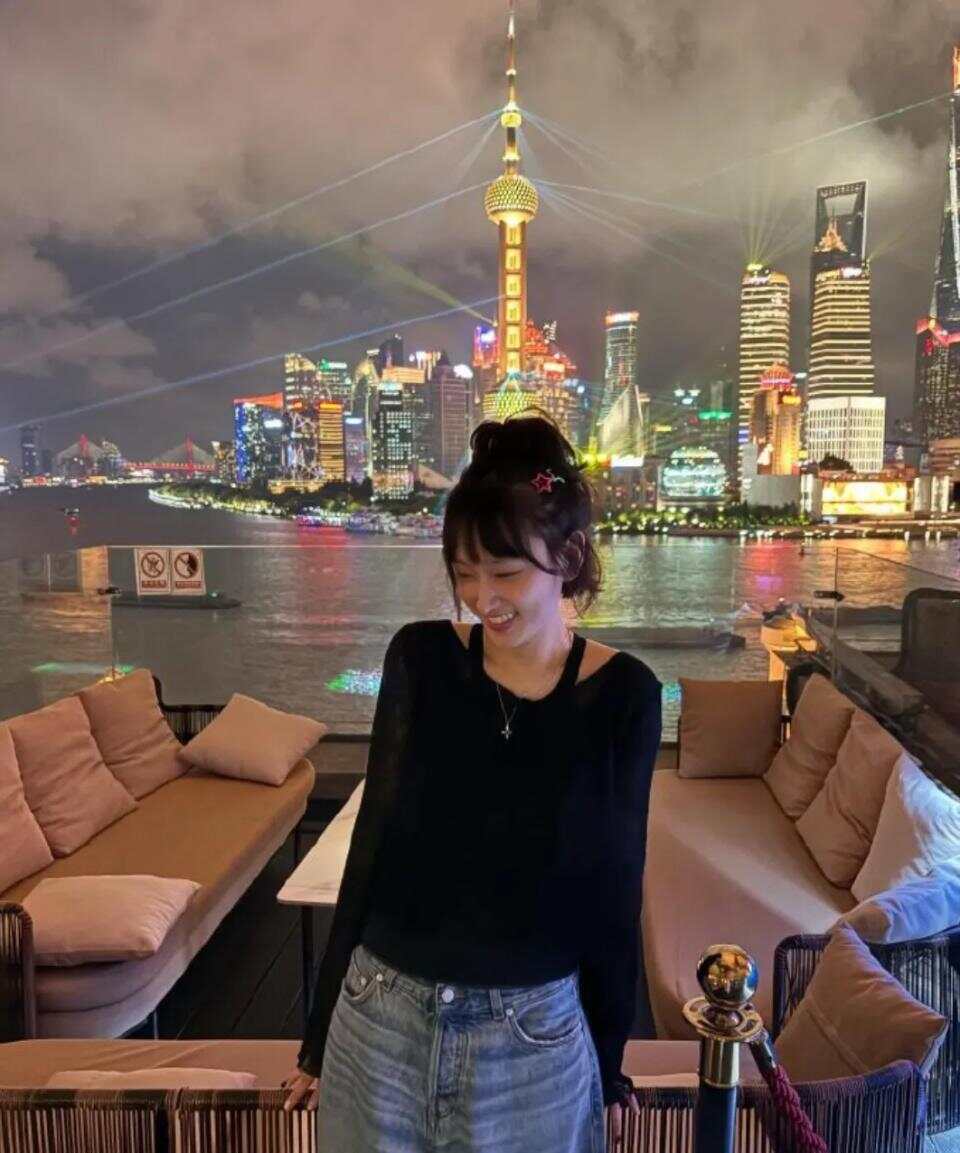 皇冠信用網平台出租_冲上热搜第一皇冠信用網平台出租！韩国演员发上海快递员休息照引争议