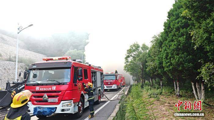 皇冠信用网代理注册_二广高速山西太长段：物流车隧道内起火 230人被紧急疏散
