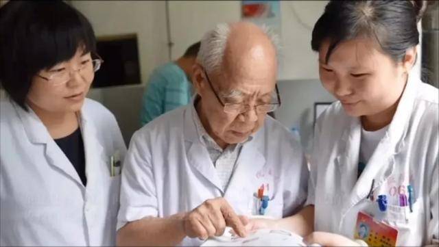 英超联赛是英格兰顶级足球联赛_95岁抗战老兵刘世钺:用一生续写白求恩精神篇章