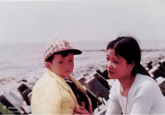 芬兰丙组联赛_“送上海市区一套房”！夫妇重金悬赏被拐26年儿子线索：人贩子已减刑出狱芬兰丙组联赛，儿子仍下落不明！年年都为儿子备份礼物