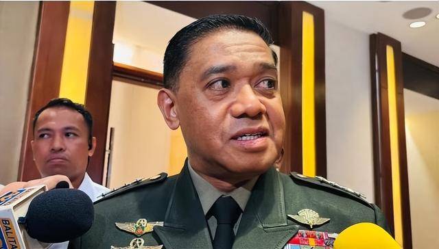 皇冠信用网登1_“坐滩”军舰补给中断皇冠信用网登1，菲军方威胁中国：造成一人死亡即触碰红线