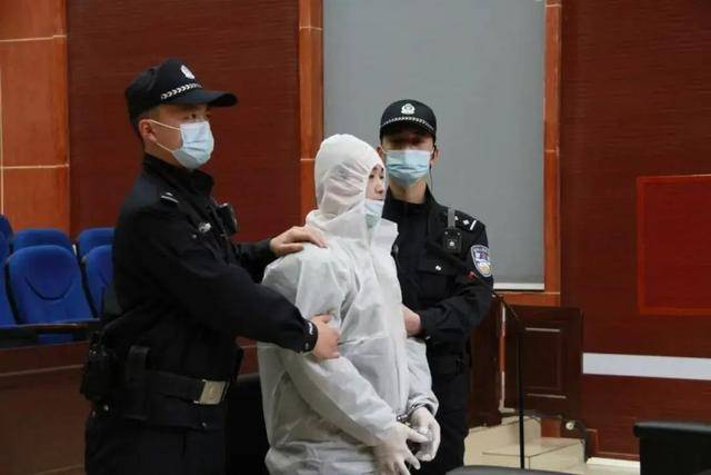 意大利甲组联赛 _从窗户闯入意大利甲组联赛 ，严重暴力强奸两幼童（4岁、6岁），蒋某亮死刑