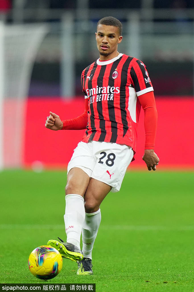 霍恩vs林茨_米兰的抉择：亚沙里受伤后本纳塞尔或阿德利的临时启用前景