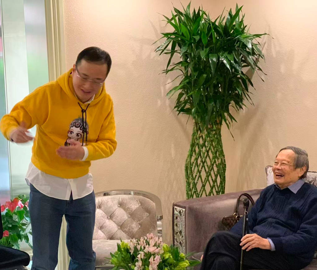 皇冠信用網结算日是哪天_独家|友人追忆杨振宁:皇冠信用網结算日是哪天他没能二度获诺奖是一个遗憾