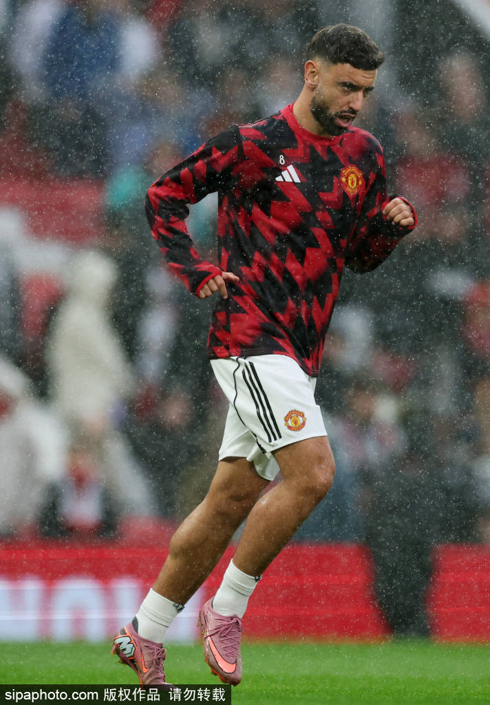 皇冠信用网登123出租_攻守异位！阿莫林曼联一度只排第14皇冠信用网登123出租，今绝杀利物浦仅少对手2分