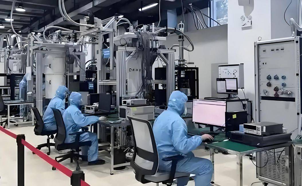 皇冠信用网登2代理申请_大快人心!美国的对华“芯片战争”皇冠信用网登2代理申请,终于重伤自己