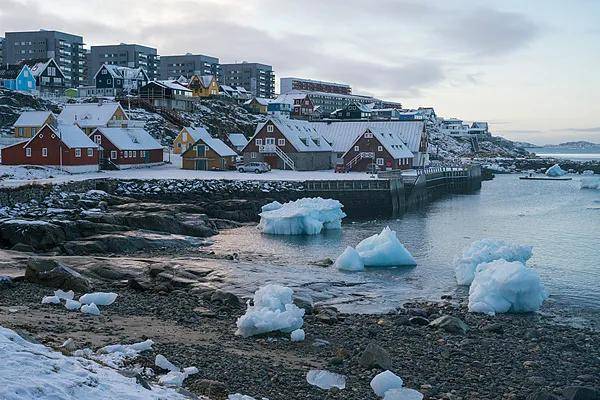 皇冠足球比分_美国白宫高官之妻、保守派网红社媒发帖暗示美国要“拿下格陵兰岛”皇冠足球比分，丹麦驻美大使发声：我们希望丹麦的领土完整能得到充分的尊重