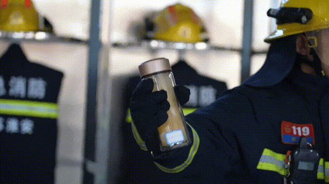 皇冠信用网注册_赶紧扔了皇冠信用网注册！这种保温杯正在悄悄“毒害”你→