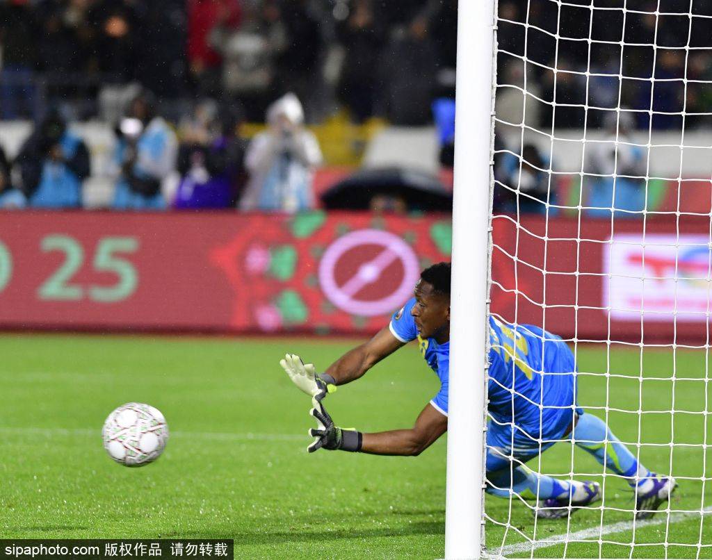 皇冠mos077_彭啸破门助U23国足1-0领先澳大利亚：比赛战术与球员表现全解析