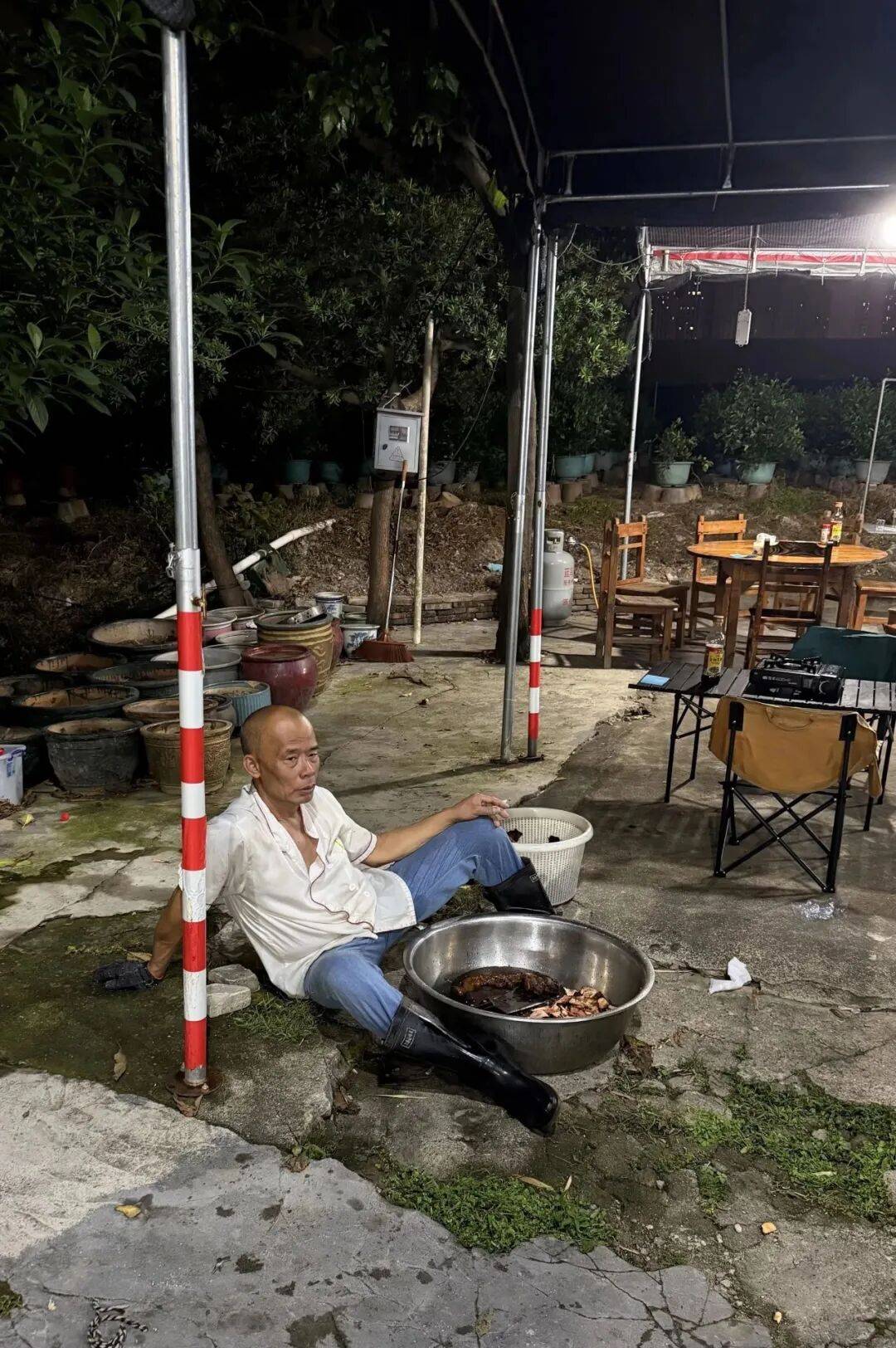 出租正规外围足彩app _“我准备倒闭了！”广东爆火鸡煲店老板再发声：你们去隔壁吧出租正规外围足彩app ，我这是冰冻鸡，别来了；儿子：家里有养鸡场，最多还能撑一到两个月