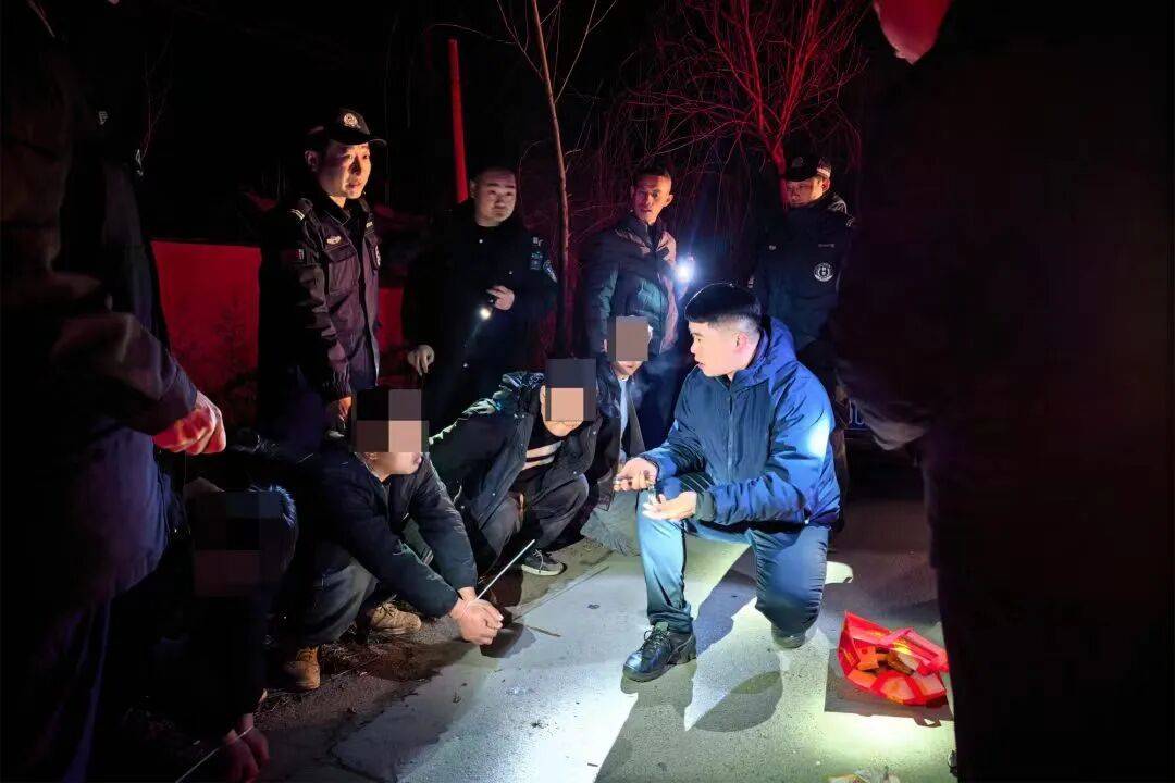 皇冠直播_5人夜盗将军墓皇冠直播，被无人机全程锁定现场抓获！