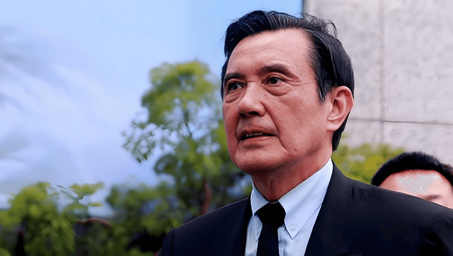 足球世界俱乐部杯 _做了连战马英九没敢做的事足球世界俱乐部杯 ，郑丽文专机飞进北京，岛内风向恐大变