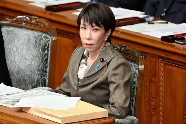 皇冠信用网代理出租_高市早苗迈出危险三步皇冠信用网代理出租，5万日本人走上街头，中朝一致决心遏制！