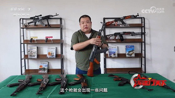 皇冠官方_封存70年！央视打开福建神秘56式冲锋枪仓库皇冠官方，多款罕见型号亮相？