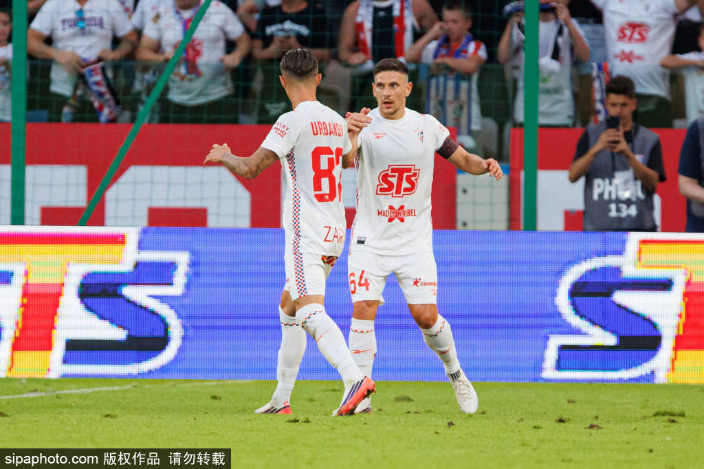 皇冠代理
_中超神剧情:0-2落后 两球被吹 争冠豪门90分钟绝杀 3-2大逆转