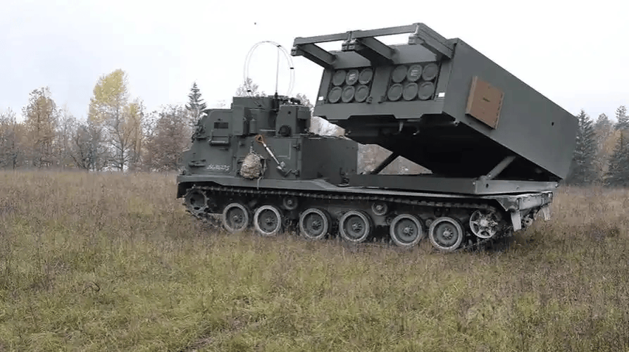 皇冠世界杯比赛
_台当局亮出多架海马斯挑衅皇冠世界杯比赛
,以回应解放军演习,却被自家戳破牛皮!